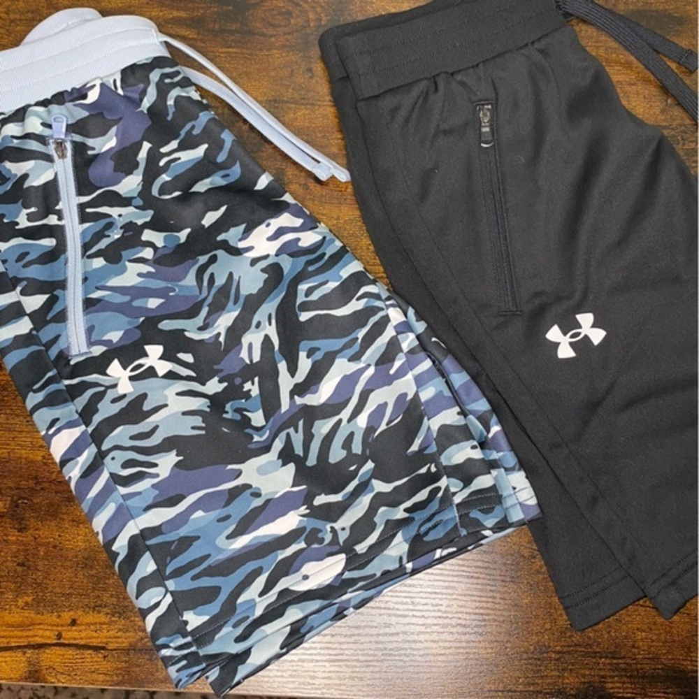 Under Armour Blue Camo and Black Shorts YOUTH medium